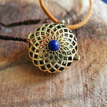 Bola Necklace Brass & Lapis Lazuli / Pregnancy / Harmony Ball / Chimes / Bell / Vegan / Ethnic / Boho / Tribasl / Hippie / Rustic / Vegan / 