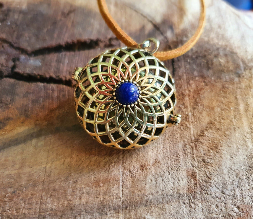 Bola Necklace Brass & Lapis Lazuli / Pregnancy / Harmony Ball / Chimes / Bell / Vegan / Ethnic / Boho / Tribasl / Hippie / Rustic / Vegan / 