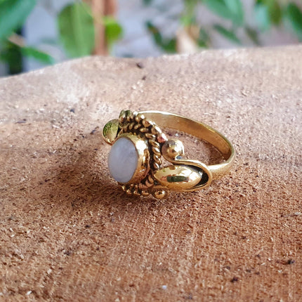 Ethnic style Brass & Moonstone / Moon / Boho / Bohemian / Psy / Rustic / Tribal / Gypsy / Festival / Healing / Festival 
