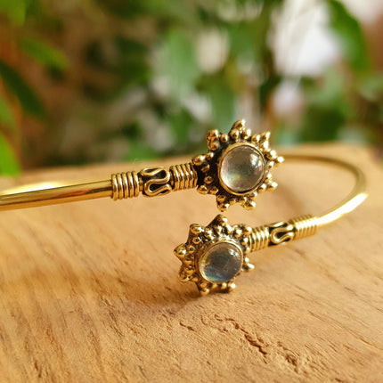 Labradorite Bracelet / Brass bali flower Bangle / Ethnic / Rustic / Bohemian / Hippie / Gypsy / Psy / Adjustable