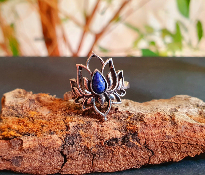 Silver Lotus Flower Ring / Lapis Lazuli / Boho / Ethnic / Rustic / Tribal / Gypsy / Festival / Indian / Healing / Festival 