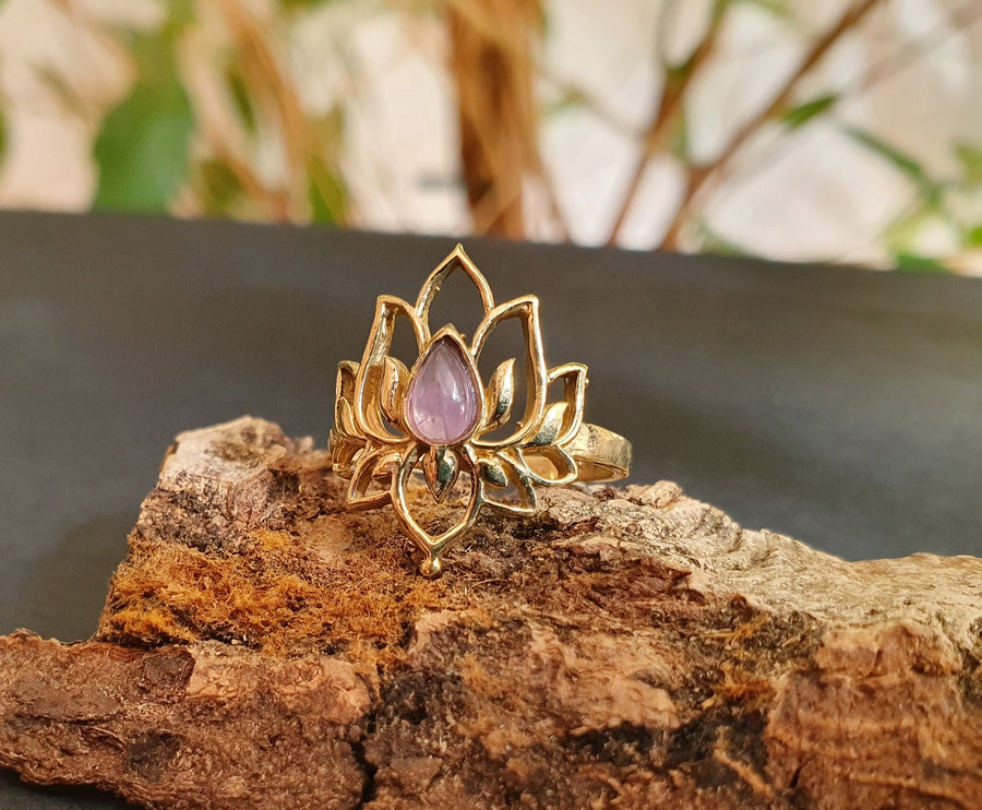 Amethyst Golden Lotus Flower Ring / Brass / Boho / Ethnic / Rustic / Tribal / Gypsy / Festival / Indian / Healing / Festival 