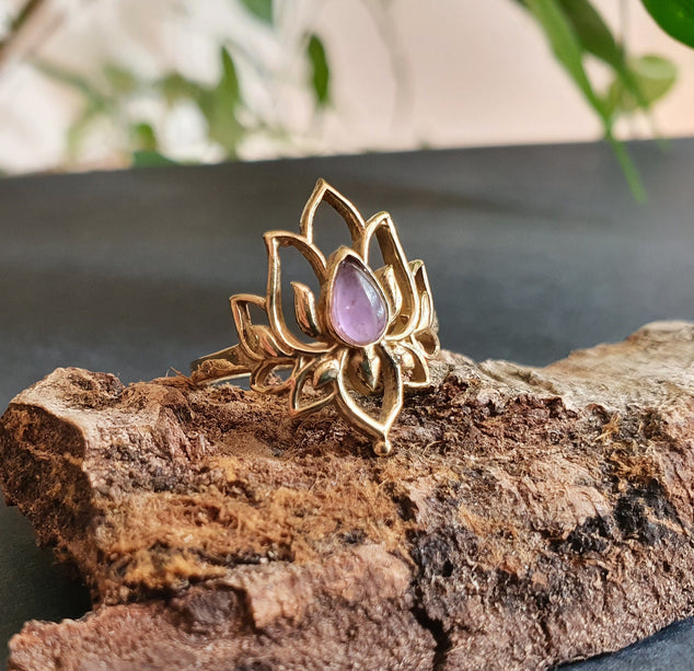 Amethyst Golden Lotus Flower Ring / Brass / Boho / Ethnic / Rustic / Tribal / Gypsy / Festival / Indian / Healing / Festival 