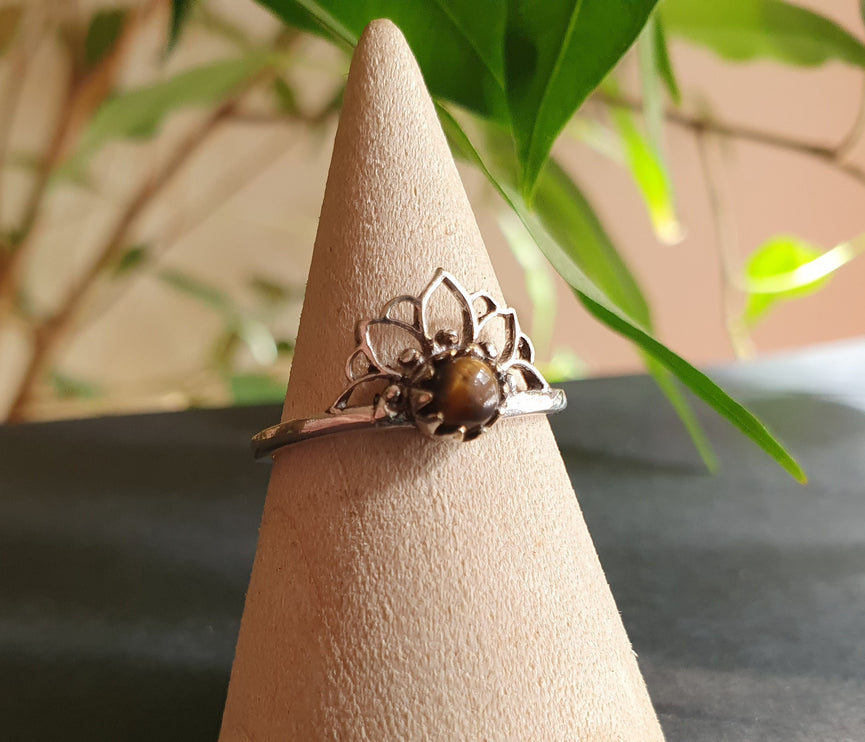 Silver Lotus Flower Ring / Tiger Eye / Boho / Ethnic / Rustic / Tribal / Gypsy / Festival / Indian / Healing / Festival 