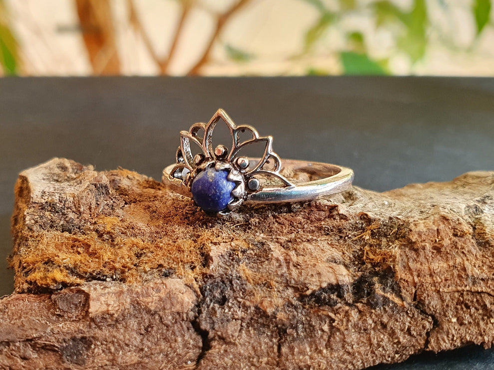 Lapis Lazuli Silver Ring Lotus Flower / Boho / Ethnic / Rustic / Tribal / Gypsy / Festival / Indian / Healing / Festival 