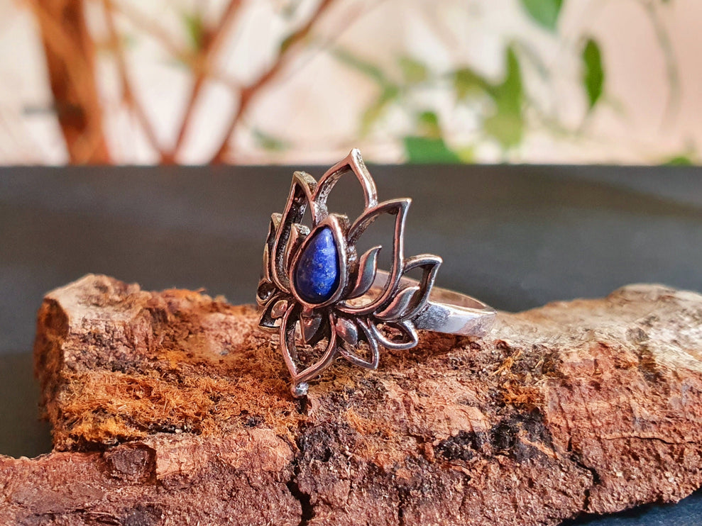 Silver Lotus Flower Ring / Lapis Lazuli / Boho / Ethnic / Rustic / Tribal / Gypsy / Festival / Indian / Healing / Festival 