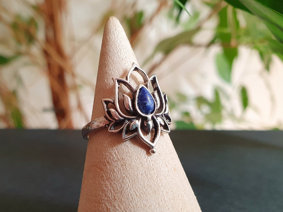 Silver Lotus Flower Ring / Lapis Lazuli / Boho / Ethnic / Rustic / Tribal / Gypsy / Festival / Indian / Healing / Festival 