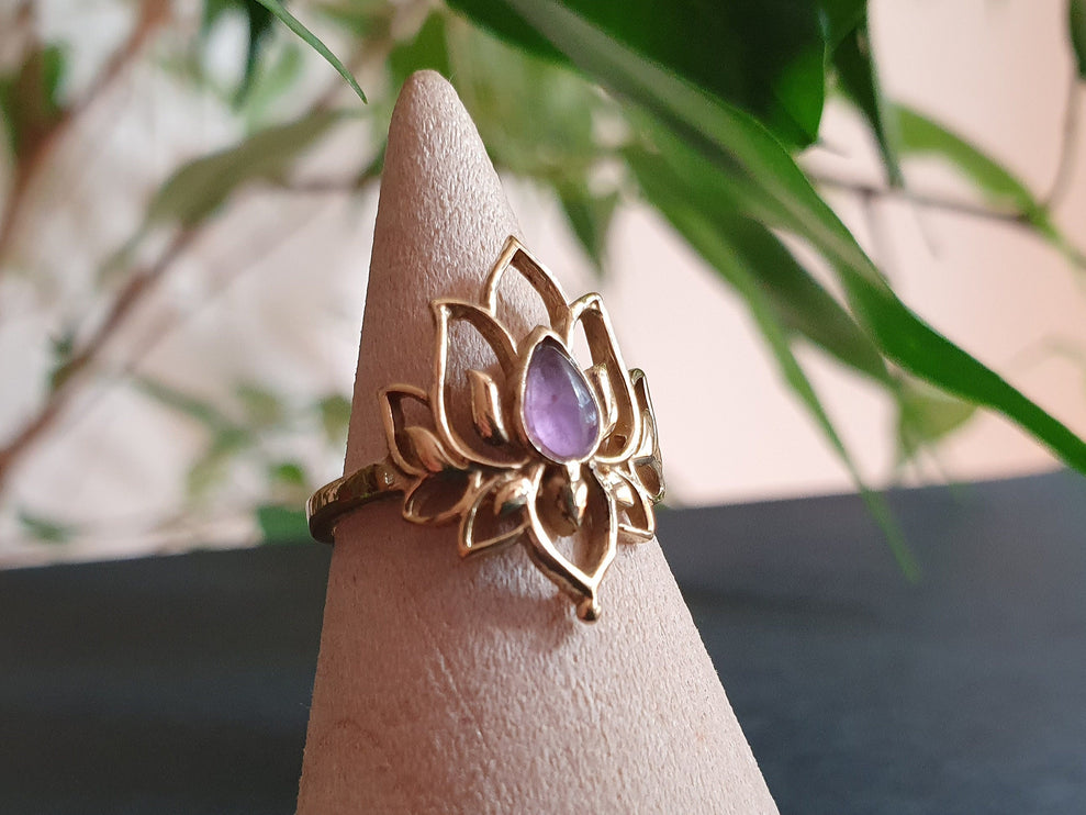 Amethyst Golden Lotus Flower Ring / Brass / Boho / Ethnic / Rustic / Tribal / Gypsy / Festival / Indian / Healing / Festival 