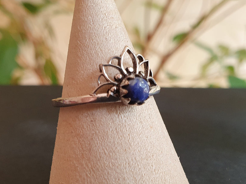 Lapis Lazuli Silver Ring Lotus Flower / Boho / Ethnic / Rustic / Tribal / Gypsy / Festival / Indian / Healing / Festival 