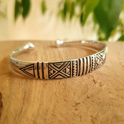 Aztec Silver Bracelet / Tuareg Jewelry / Cuff / Unisex / Boho / Ethnic / Rustic / Bohemian / Hippie / Gypsy / Geometric /