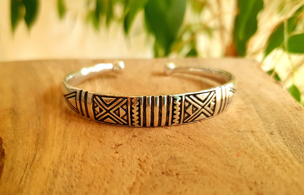 Aztec Silver Bracelet / Tuareg Jewelry / Cuff / Unisex / Boho / Ethnic / Rustic / Bohemian / Hippie / Gypsy / Geometric /