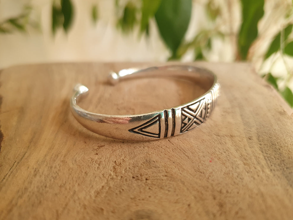 Aztec Silver Bracelet / Tuareg Jewelry / Cuff / Unisex / Boho / Ethnic / Rustic / Bohemian / Hippie / Gypsy / Geometric /