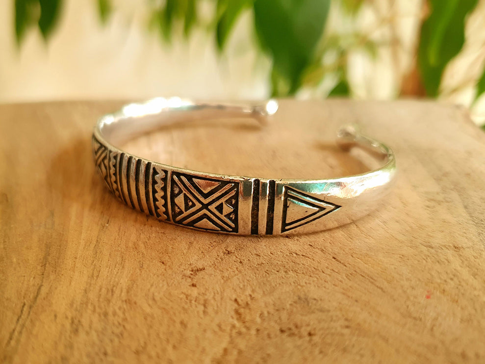 Aztec Silver Bracelet / Tuareg Jewelry / Cuff / Unisex / Boho / Ethnic / Rustic / Bohemian / Hippie / Gypsy / Geometric /