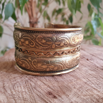 Floral Golden Cuff Bracelet / Tribal / Unisex / Celtic / Boho / Ethnic / Rustic / Bohemian / Gypsy / Cosplay / Costume