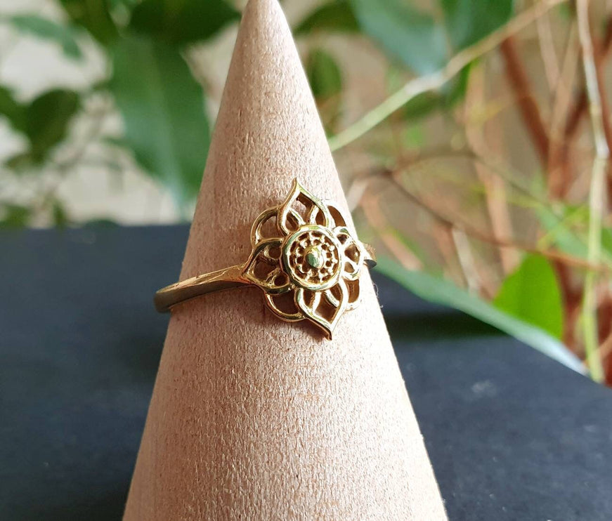 Bague Fleur dorée / Laiton Mandala / Bohème / Boho / Psy / Gypsy / Ethnique / Rustique / Hippie / Tribal / Festival /