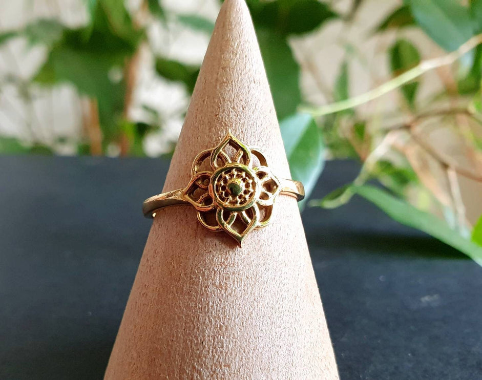 Bague Fleur dorée / Laiton Mandala / Bohème / Boho / Psy / Gypsy / Ethnique / Rustique / Hippie / Tribal / Festival /