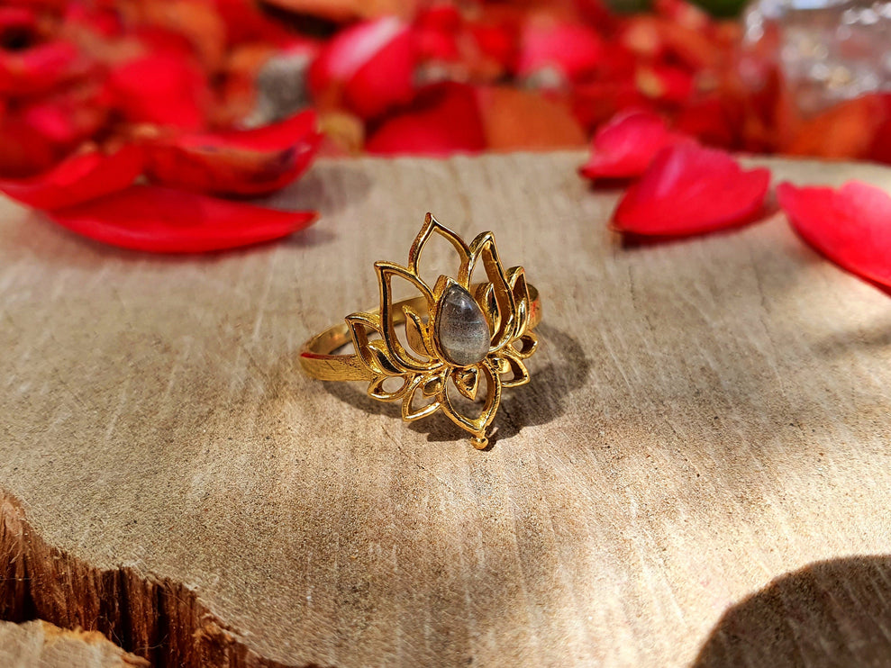 Bague Labradorite Laiton / Fleur de Lotus / Anneau Lotus / Ethnique / Rustique / Hippie / Indienne / Bouddha / Tribal / Gypsy / Boho