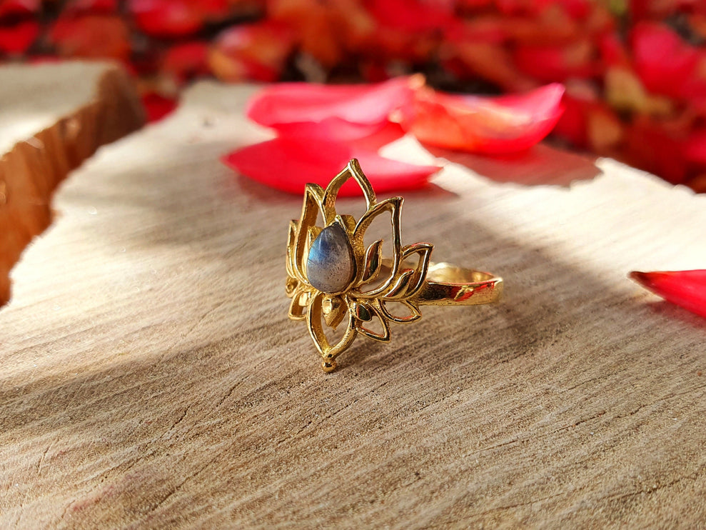 Bague Labradorite Laiton / Fleur de Lotus / Anneau Lotus / Ethnique / Rustique / Hippie / Indienne / Bouddha / Tribal / Gypsy / Boho