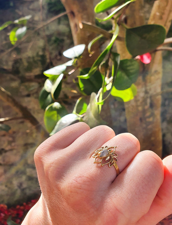 Bague Labradorite Laiton / Fleur de Lotus / Anneau Lotus / Ethnique / Rustique / Hippie / Indienne / Bouddha / Tribal / Gypsy / Boho