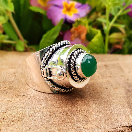 Silver Poison Ring / Green Onyx / Alchemy / Locket Ring / Boho / Bohemian / Rustic / Tribal / Gypsy / Festival / Healing / Festival 
