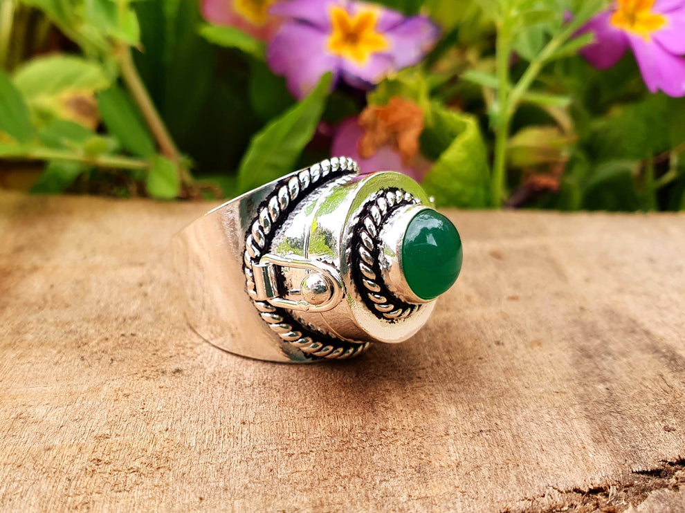 Silver Poison Ring / Green Onyx / Alchemy / Locket Ring / Boho / Bohemian / Rustic / Tribal / Gypsy / Festival / Healing / Festival 