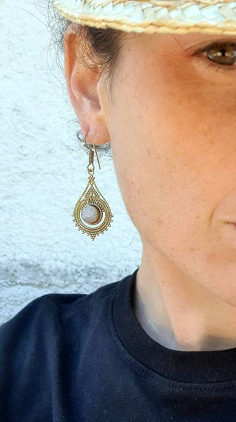 Amethyst Dangle earrings Silver Drop / Birth Stone / Ethnic / rustic, yoga, hippie, gypsy, pretty, psy, boho, bohemian, festival