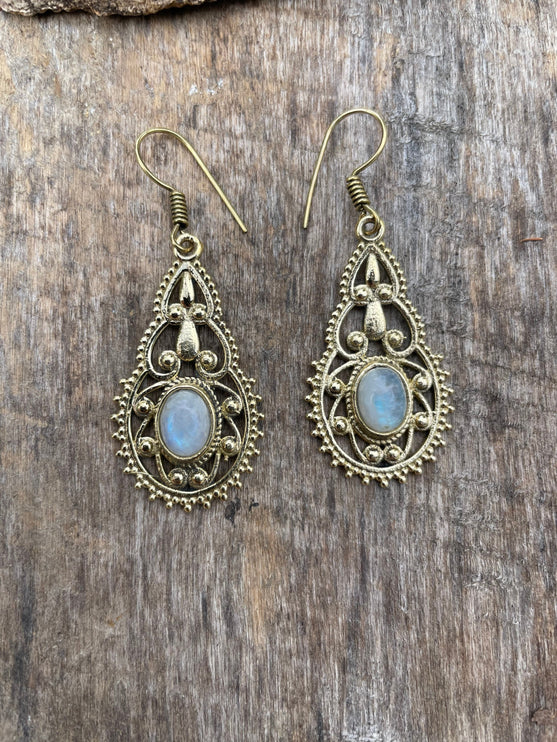 Moonstone Earrings Brass Drop Dangle earrings / Birth Stone / Ethnic / rustic, yoga, hippie, gypsy, pretty, psy, boho, bohemian, festival