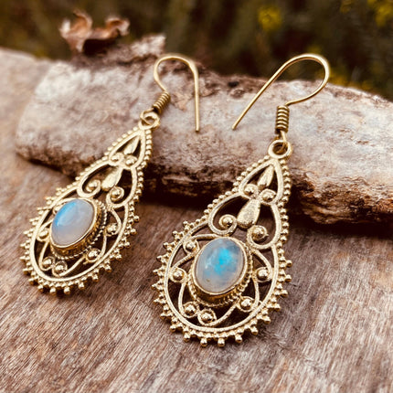 Moonstone Earrings Brass Drop Dangle earrings / Birth Stone / Ethnic / rustic, yoga, hippie, gypsy, pretty, psy, boho, bohemian, festival