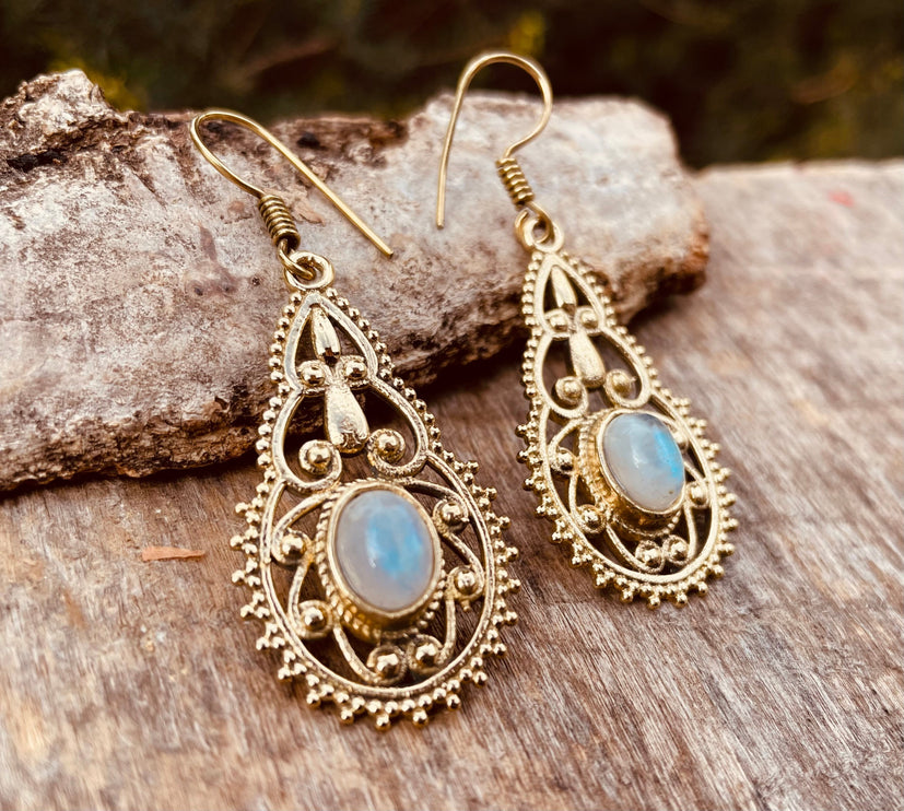 Moonstone Earrings Brass Drop Dangle earrings / Birth Stone / Ethnic / rustic, yoga, hippie, gypsy, pretty, psy, boho, bohemian, festival