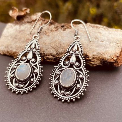 Silver Moonstone Earrings Drop Dangle earrings / Birth Stone / Ethnic / rustic, yoga, hippie, gypsy, pretty, psy, boho, bohemian, festival