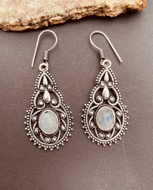 Silver Moonstone Earrings Drop Dangle earrings / Birth Stone / Ethnic / rustic, yoga, hippie, gypsy, pretty, psy, boho, bohemian, festival