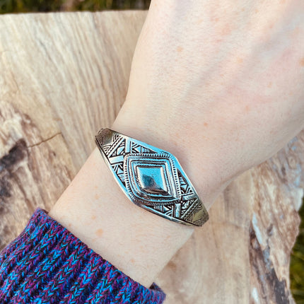 Tuareg Jewelery Silver Bracelet / Bangle / Cuff / Unisex / Boho / Ethnic / Rustic / Bohemian / Hippie / Gypsy / Geometric /