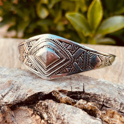 Tuareg Jewelery Silver Bracelet / Bangle / Cuff / Unisex / Boho / Ethnic / Rustic / Bohemian / Hippie / Gypsy / Geometric /