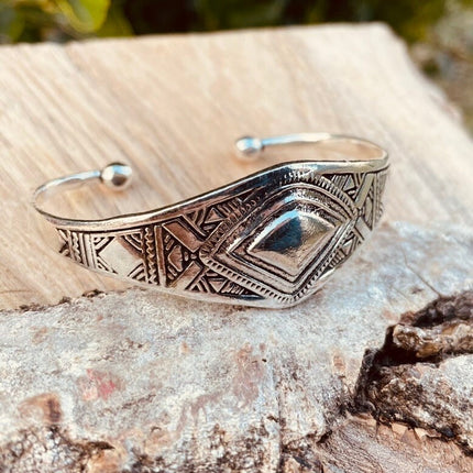 Tuareg Jewelery Silver Bracelet / Bangle / Cuff / Unisex / Boho / Ethnic / Rustic / Bohemian / Hippie / Gypsy / Geometric /