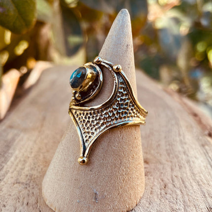 Labradorite Ethnic Ring Brass / Boho / Bohemian / Psy / Rustic / Tribal / Gypsy / Festival / Healing / Festival 
